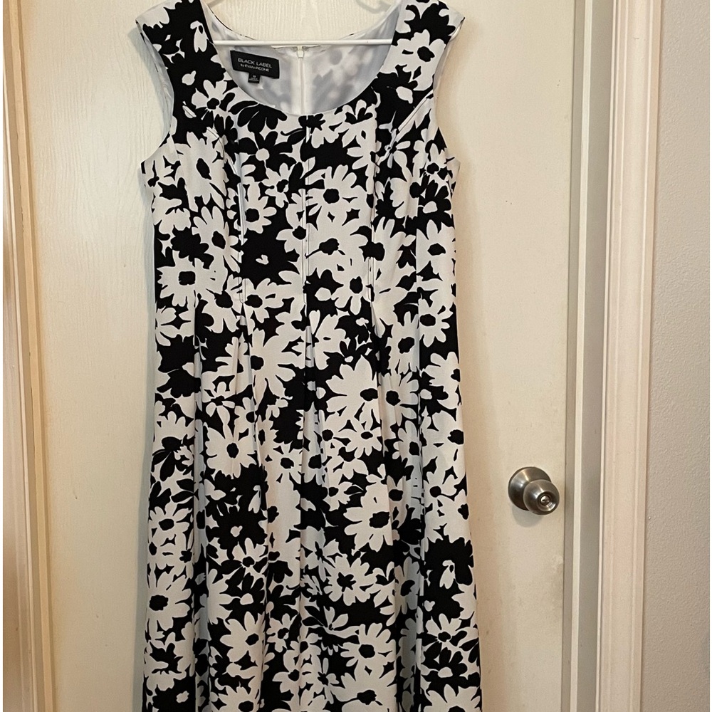Black Label Evan Picone Black Floral Sleeveless Dress Women’s Size 10 Lined